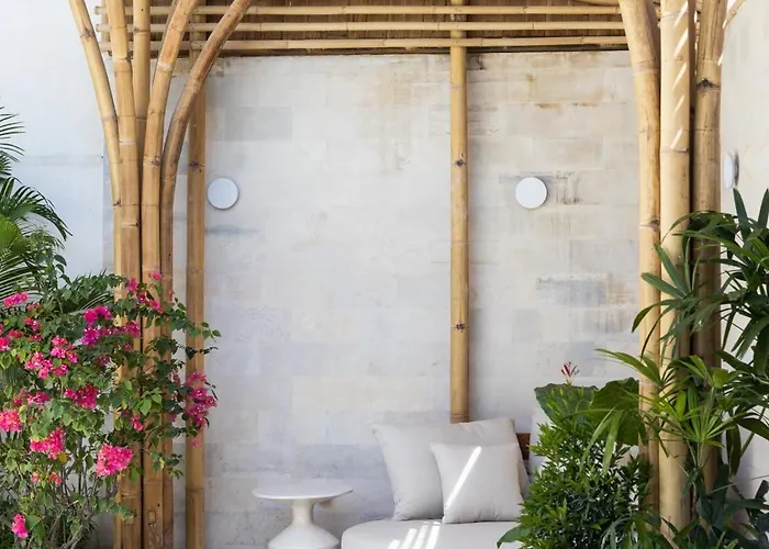 Hotel Plawa Laguna Bali - Boutique & Canggu