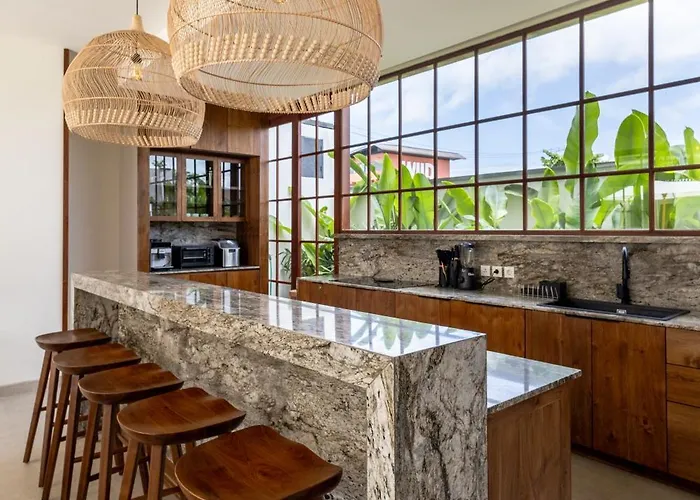 Plawa Laguna Bali - Boutique & 4* Canggu